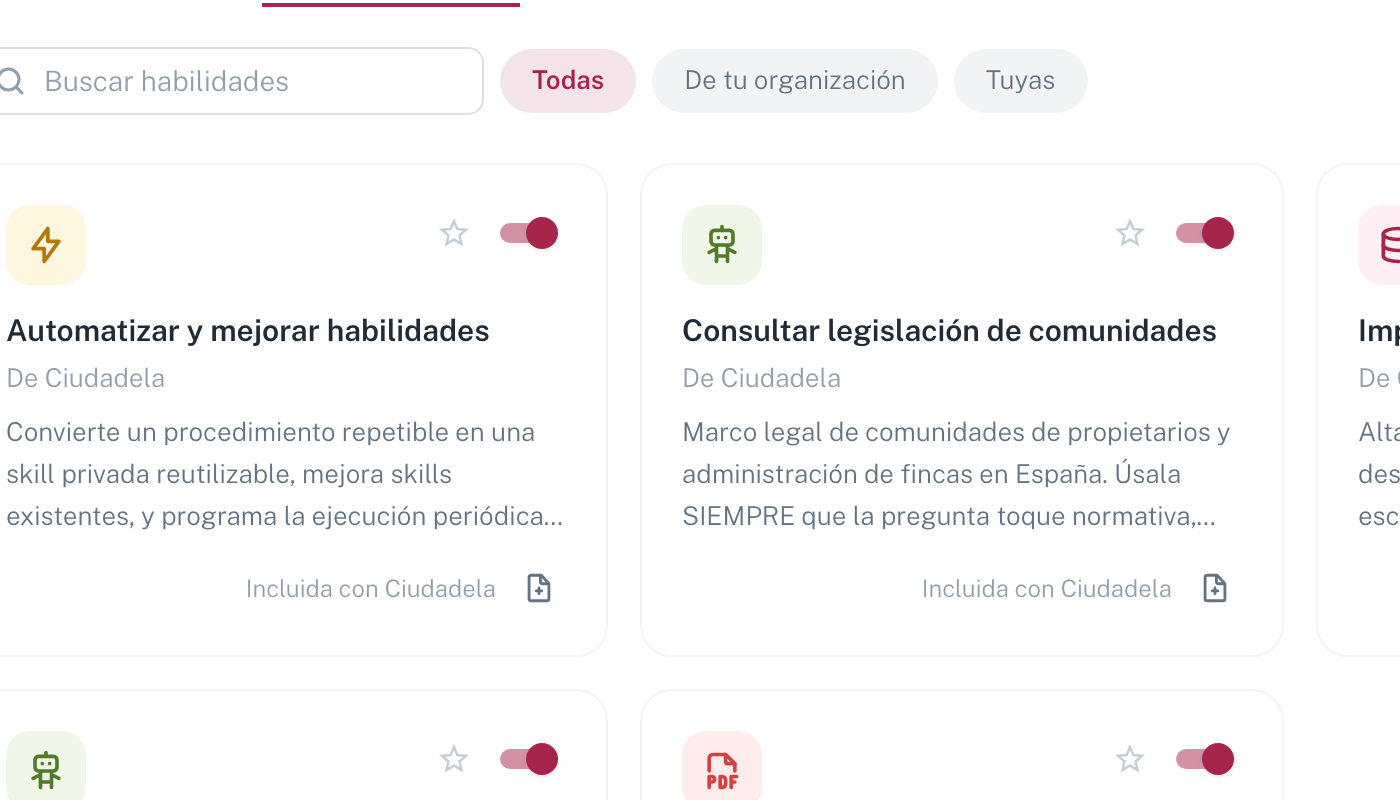 La pestaña Mis habilidades, con los filtros Todas, De la organización y Tuyas, y las tarjetas con su interruptor