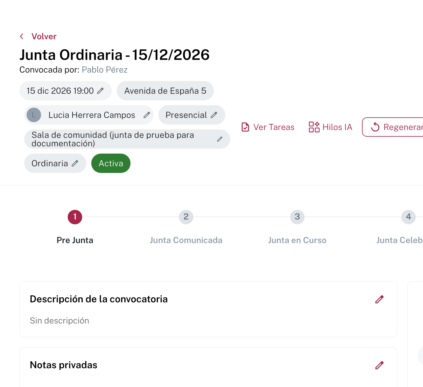 La ficha de una junta recién creada, en Pre Junta: las etiquetas editables de fecha, lugar, presidencia, modalidad y tipo, el distintivo Activa, la barra de etapas de cinco etapas y los bloques Descripción de la convocatoria y Notas privadas