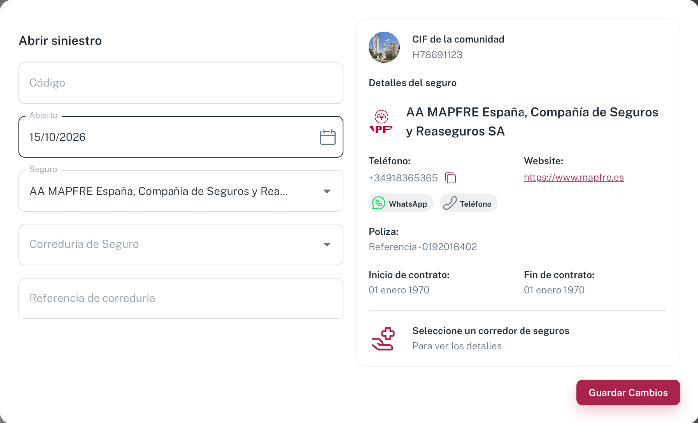 El formulario Abrir siniestro: a la izquierda los campos y a la derecha los datos del seguro elegido