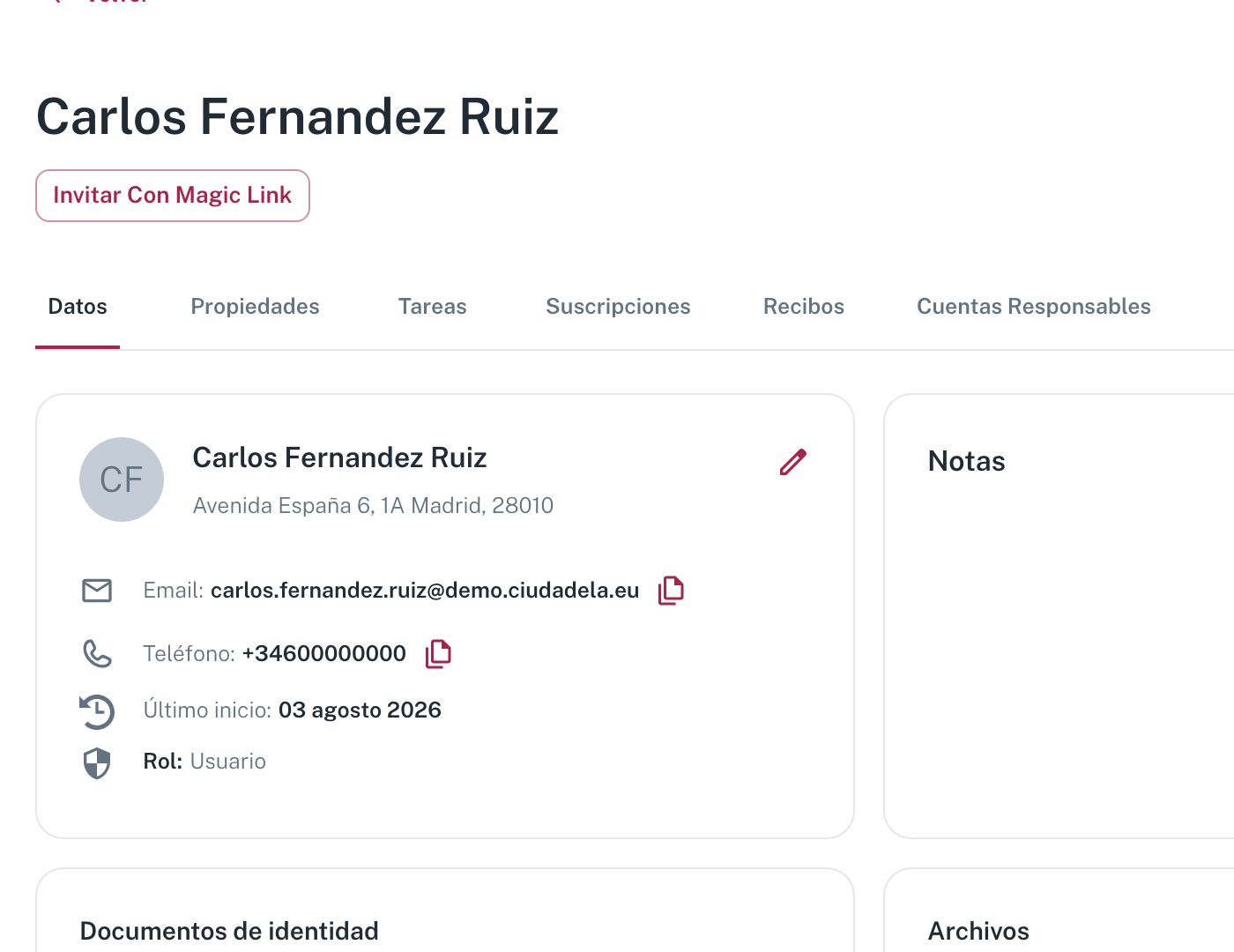 La ficha del vecino: el nombre, el botón Invitar Con Magic Link, la tira de pestañas y la tarjeta de datos de contacto